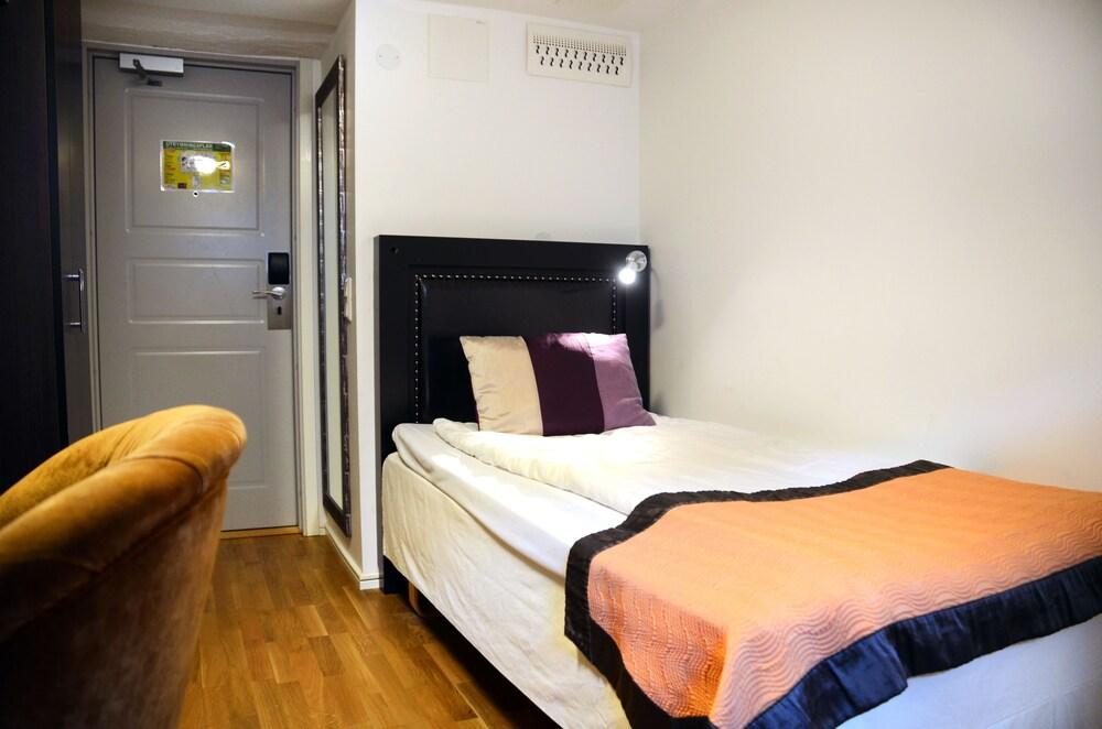 Home Hotel Majoren Skovde Exterior photo