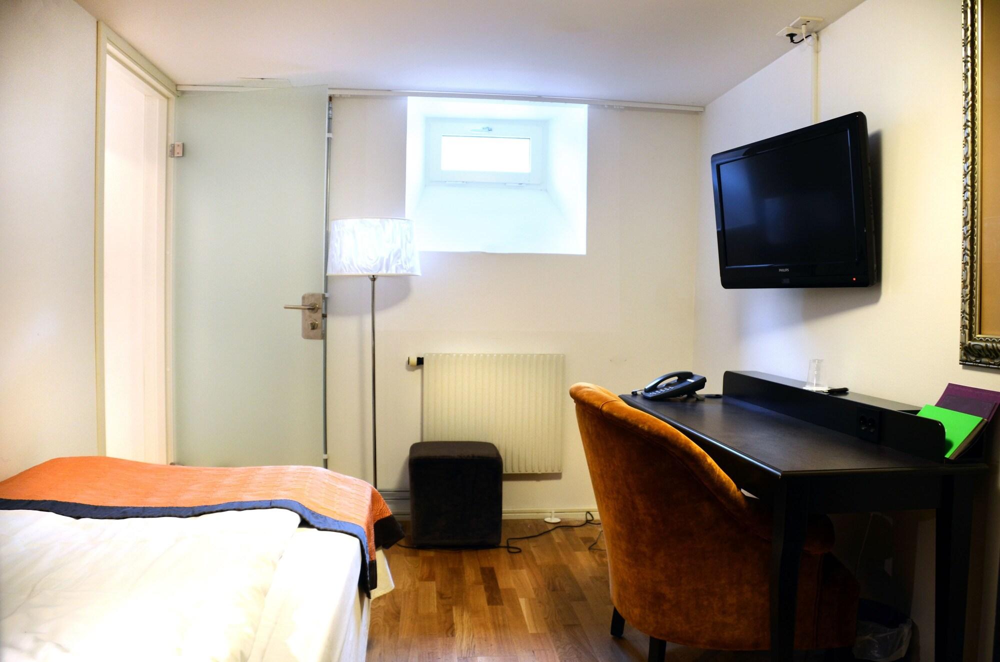 Home Hotel Majoren Skovde Exterior photo